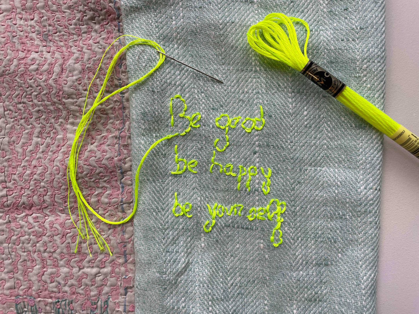 Sac "Be good, be happy, be yourself" – lin chevron & kantha rose