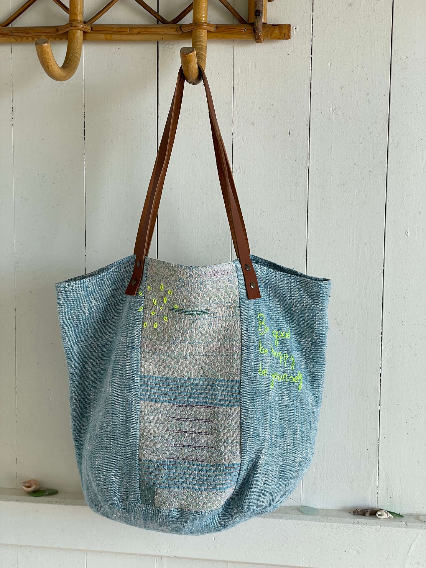 Sac "Be good, be happy, be yourself"